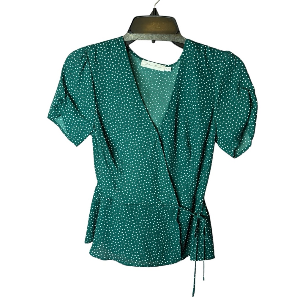 All in Favor Stitch Fix Green Wrap Top XS